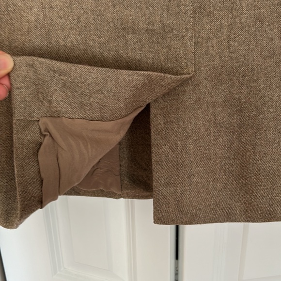 Theory wool blazer career staple sharp smart piece. Made in USA Pockets Business - Picture 9 of 10